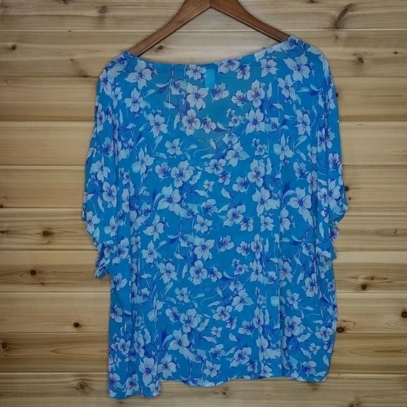Torrid Floral Chiffon Short Sleeve Top in Aqua Blue size 2 - Picture 6 of 11